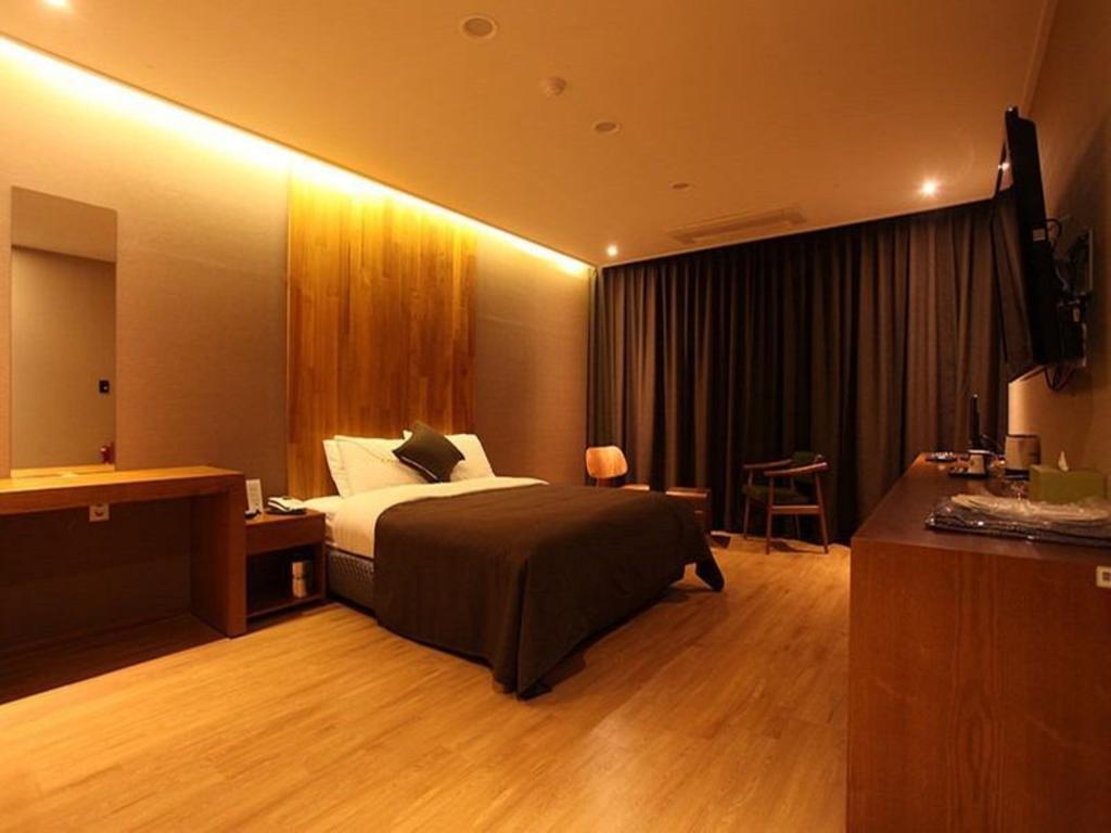 Hotel Rich Goyang Kamer foto